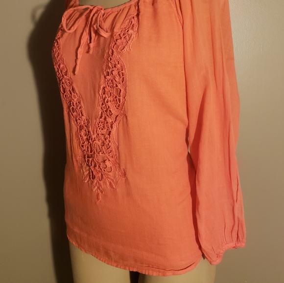 Trendy Boho Chic Coral Blouse Size Medium - Picture 3 of 4